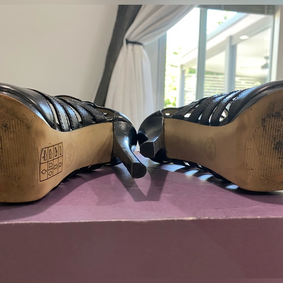 Michael Kors strappy heels 5.5 - Picture 4 of 8